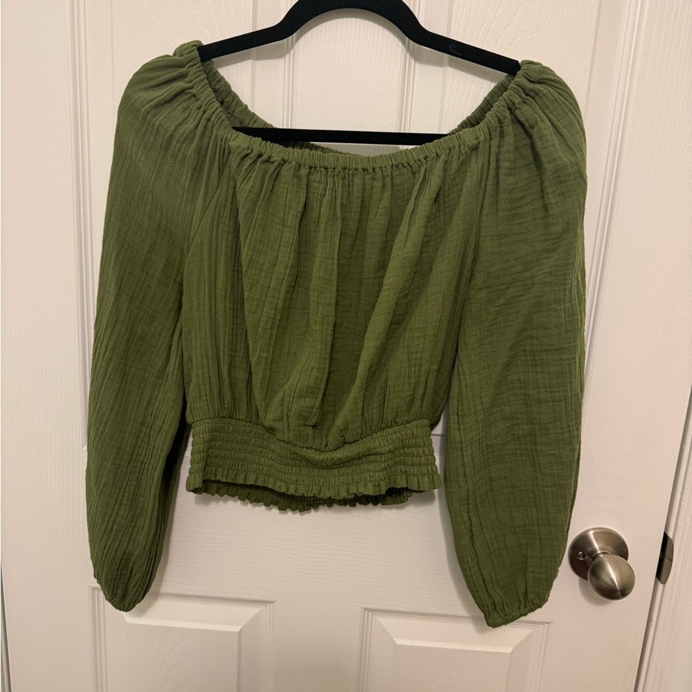 Kensie Green Smocked Puff Sleeve Blouse